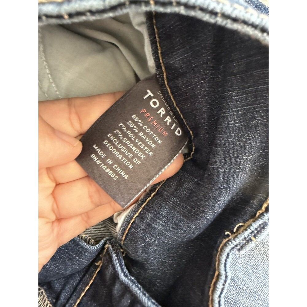 Torrid Women’s Blue Medium Wash Distressed Skinny Mid Rise Button Fly Jeans 16 - Picture 4 of 9